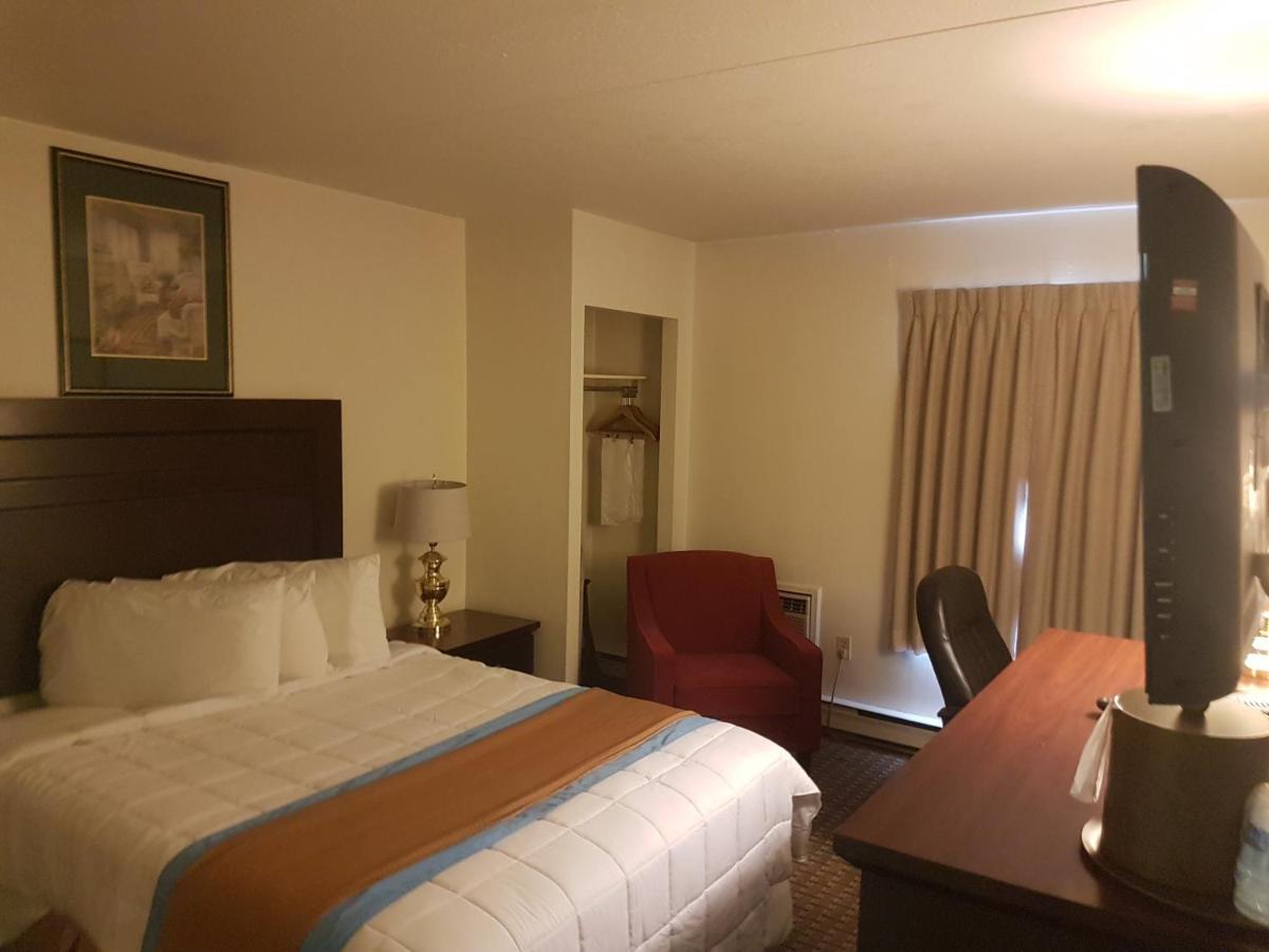 Hotel Ba Red Deer
